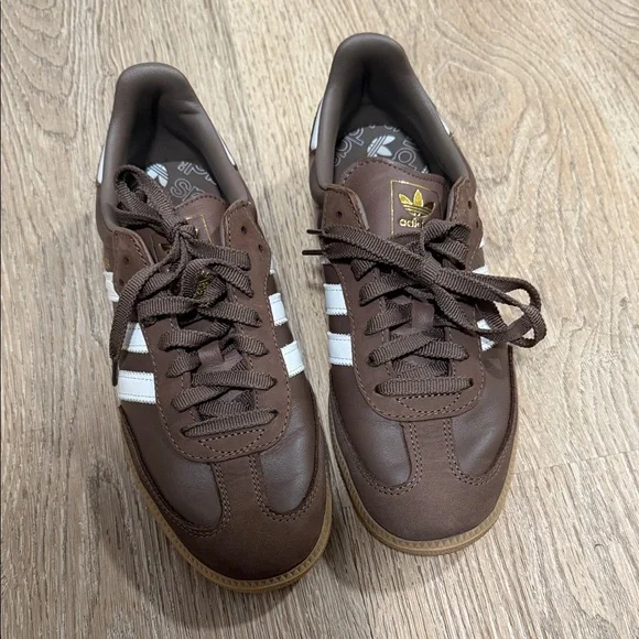 adidas Brown Sambas - Picture 1 of 3